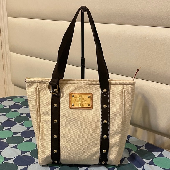 Louis Vuitton Antigua Canvas Tote - Picture 2 of 14